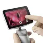 Pantalla táctil del videolaringoscopio Medcaptain VS-10S durante su manejo