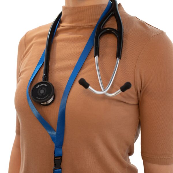 Riester Cardiophon 2.0 en uso alrededor del cuello