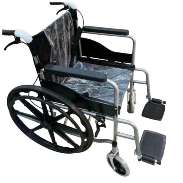 Silla de ruedas Flucare: vista lateral del asiento, bastidor y ruedas