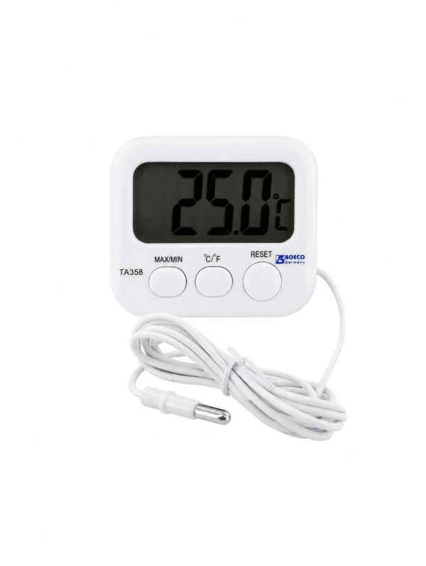 Vista frontal del termómetro para refrigerador BOECO con sonda y cable