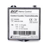 Estuche de la cubeta de control EKF HemoControl con su etiqueta de referencia