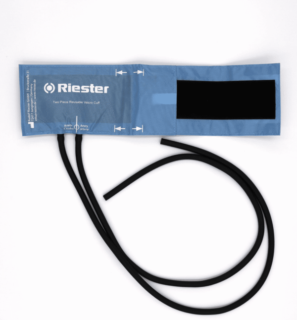 Brazalete Riester 130: cara exterior y cierre de velcro